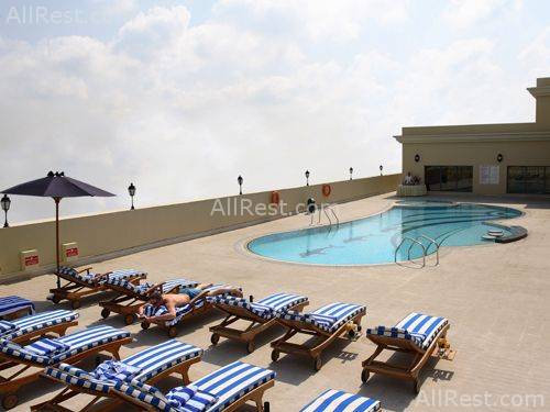 Ascot Hotel 18